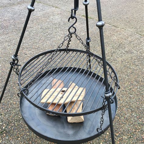 Medium Firepit Set, with Tripod and Cooking Grill – Campfire Cookshop