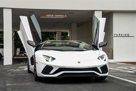 Lamborghini White Aventador S - Premier Auto Nashville