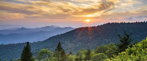 Hiking in the Blue Ridge Mountains | Blue Ridge Realty Of North Georgia