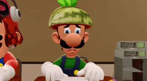 Smg4 Luigi GIF - Smg4 Luigi Shaking - Discover & Share GIFs