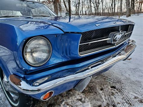 1965 Ford Mustang Flexes a Rare Color, Little TLC Needed - autoevolution