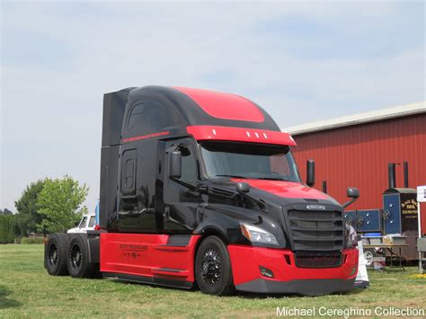 2018 Freightliner Cascadia - a photo on Flickriver