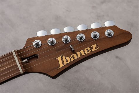 The Big Review: Ibanez AZ2204-HRM Prestige