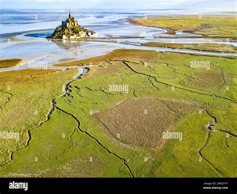 Mont saint michel tides hi-res stock photography and images - Alamy