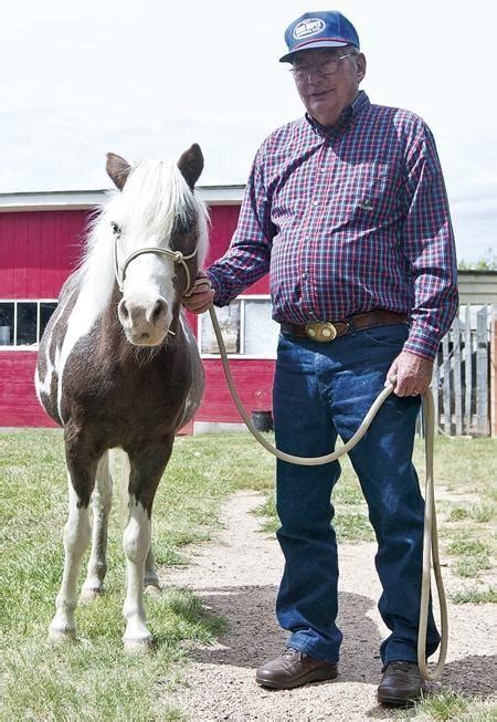 Family continues legacy of caring for UW Cowboy Joe mascot | News ...