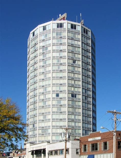 Crowne Plaza Syracuse - The Skyscraper Center