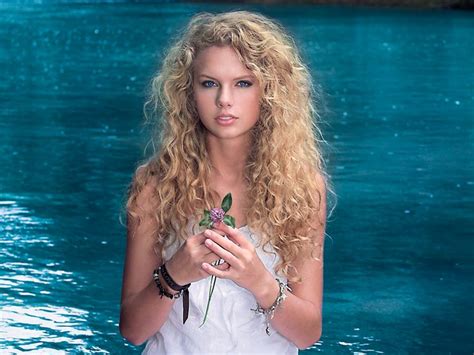 「Taylor Swift」の画像検索結果 | Taylor swift hot, Taylor swift 2006, Taylor swift album
