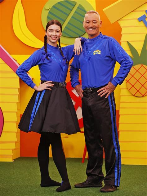 The Wiggles Romance Blue Wiggle Lucia Field Debuts Ne - vrogue.co