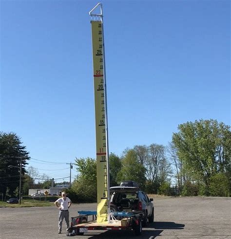 Retired Easthampton engineer builds 30-foot-tall ‘Sea Level Rise Ruler,' plans to drive it ...