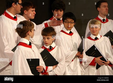 KING'S COLLEGE CHOIR BOYS PREPARING FOR THE CHRISTMAS EVE SERVICE AT KINGS COLLEGE CHAPEL IN ...