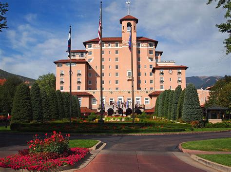 The Broadmoor Hotel Photograph by Lynn Hall