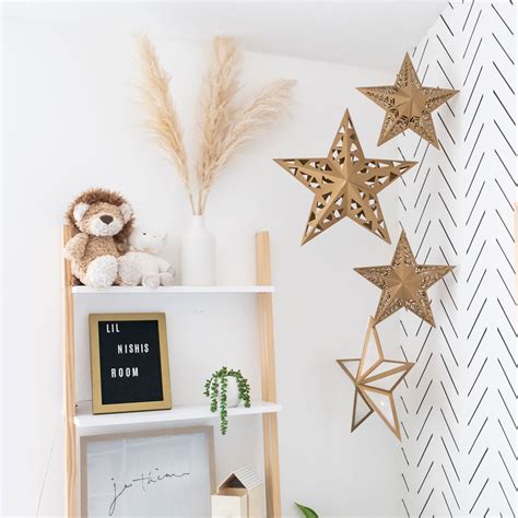 Paper Star Lanterns Video | The Crafter’s Box