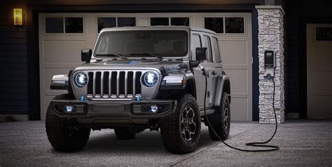 How Does a 2024 Jeep® Wrangler 4xe Work?