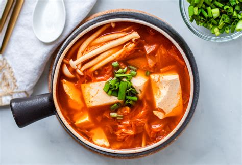 Vegan Korean Kimchi Jjigae (Tofu Kimchi Stew) - Cook With Candy