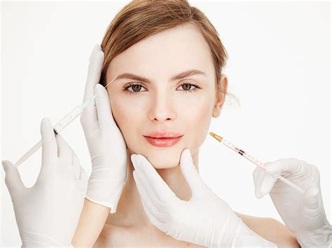 What's Hot in Cosmetic Surgery for 2023? Discover the Top 4 Trends!