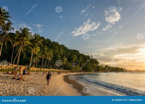 Sunset on the Las Cabanas Beach in El Nido, Palawan Editorial Stock Photo - Image of landscape ...