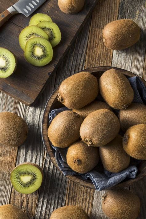 9 Proven Kiwi Skin Benefits - Healthier Steps