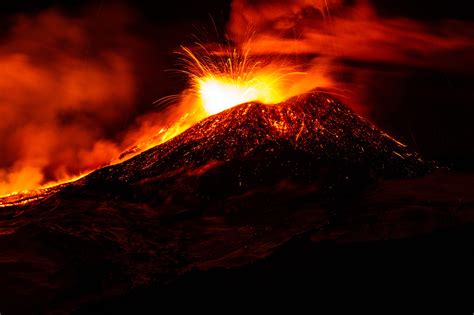 These are the 5 most potentially deadly volcanoes in the world ...