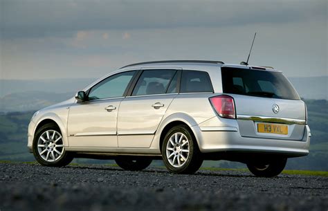 Used Vauxhall Astra Estate (2004 - 2010) Review | Parkers