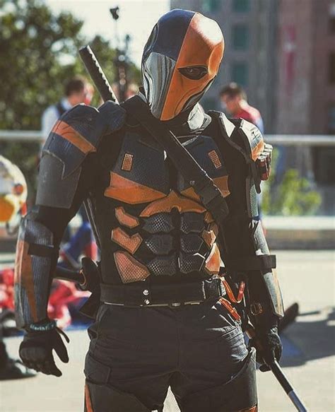 Awesome deathstroke cosplay!! Credit@brybryy21 #deathstroke #teentitans #slade #arrow #batman ...