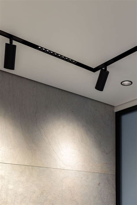 Contemporary ceilings track light systems | Minimalist interior design ...