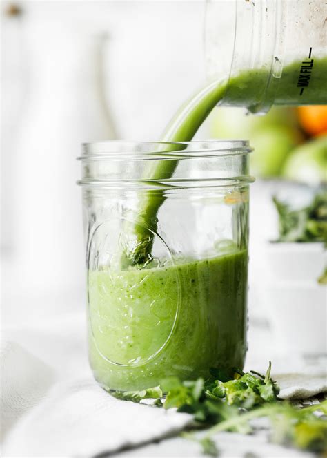 Easy Green Smoothie Recipe | Basil and Dill | Breakfast Smoothie Recipe