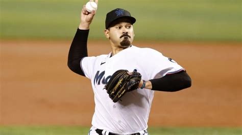 Marlins' Pablo López sets MLB record with nine straight strikeouts to begin game vs. Braves ...