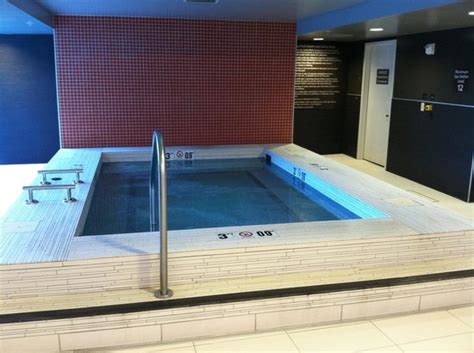 Hotel With Jacuzzi In Room Indianapolis Indiana : Hotel Rooms and Suites in Indianapolis ...