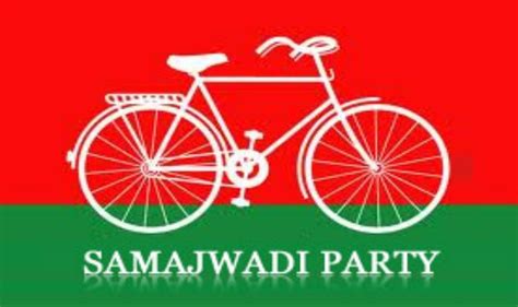 Fight over samajwadi party's cycle symbol; ball in EC's court - India.com