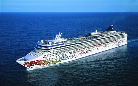 Best Cruises to Bermuda in 2020 | EatSleepCruise.com