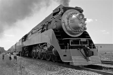 SP 4449 - monochrome | Southern Pacific GS-4 Daylight 4-8-4 … | Flickr