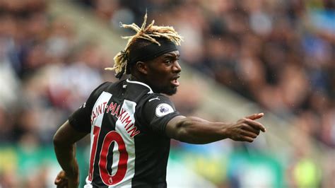 Allan Saint-Maximin: Newcastle's new No 10 using Twitter for good | Football News | Sky Sports