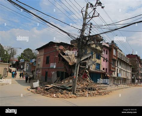 Earthquake Kathmandu Nepal Damaged Buildings Stock Photo - Alamy