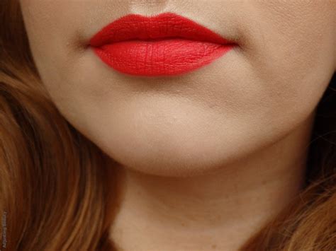 Review: MAC Matte lipstick - Lady Danger - Adjusting Beauty