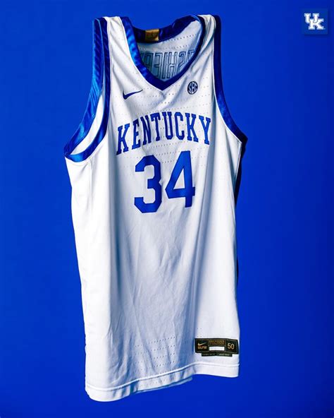 Kentucky Wildcats Unveil New Basketball Uniforms – SportsLogos.Net News