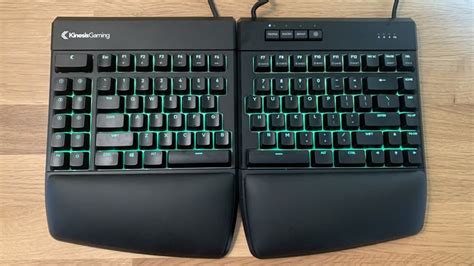 Logitech ergonomic keyboard with smart card reader. - pagsilicon