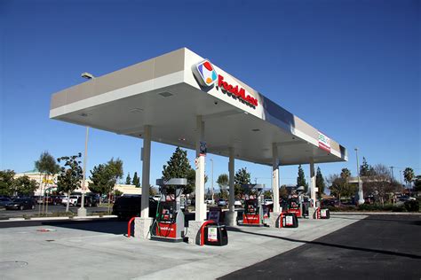 Kroger Now Operating 2,000 Fuel Center Locations - Los Angeles Design ...