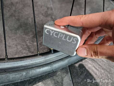 CYCPLUS AS2 Portable Electric Bike Tire Pump Review