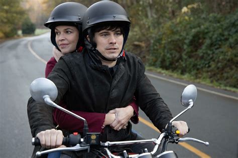 'A Million Little Things' recap: Is that Sutton Foster?! | EW.com