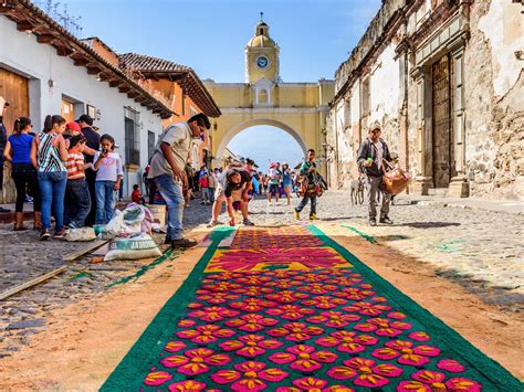 Easter in Guatemala: Antigua's Alfombras Decorate the City for Semana ...