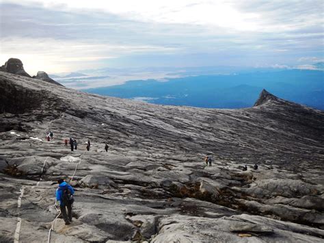 Pendakian Gunung Kinabalu - Touareg Adventure Services