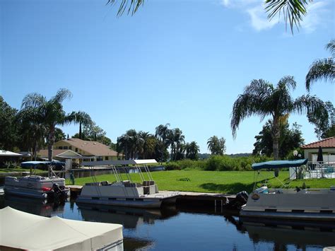 Lake Tarpon Villas Information and Exterior Photos