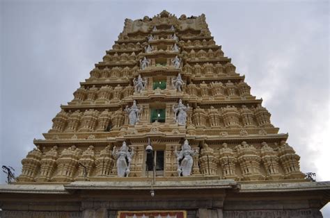 Chamundi Hills Mysore | Chamundi Betta | Chamundeshwari Temple Mysore | Mysore Tours