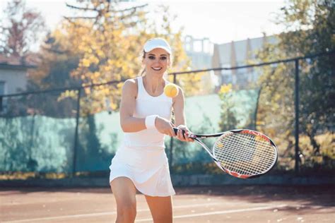 How to Hit a Strong Volley in Tennis: Strategies and Tips - The Tennis Mom