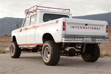 1973 International 4x4 Crewcab Restomod Pickup Truck For Sale - 4x4 Friday