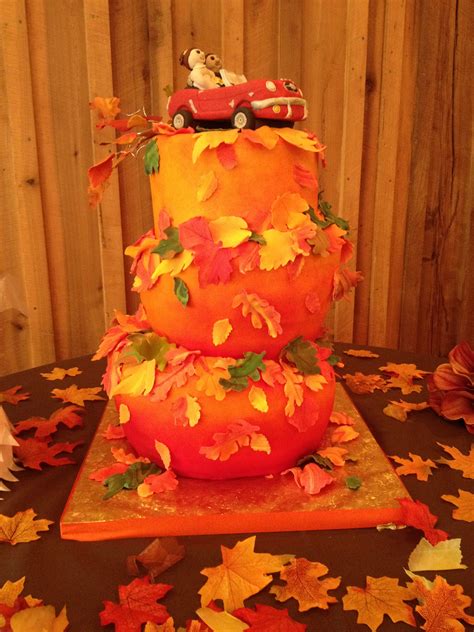 Cool cake idea for a Halloween themed October wedding | October wedding ...