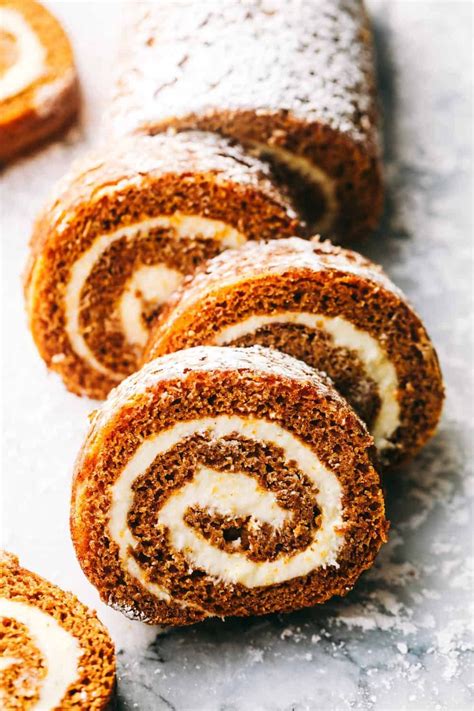 The World’s Best Pumpkin Roll | Pumpkin roll recipe easy, Thanksgiving ...