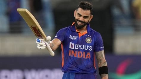 World's top former, current cricketers go berserk at Virat Kohli's 71st ...