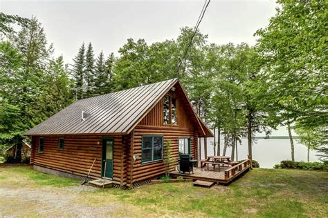 Lakefront Cabin in Rockwood Maine