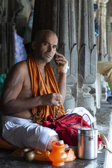 Pujari Taking on Phone in Temple,Nasik,Maharashtra,India Editorial Image - Image of hindu, hand ...